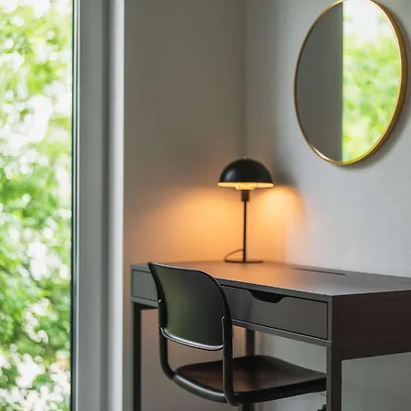 شقة Stylish Flat - Balcony & Private Parking