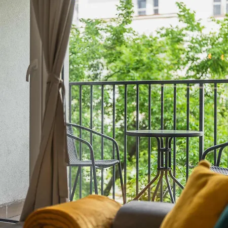 Stylish Flat - Balcony & Private Parking Apartment Bratislava