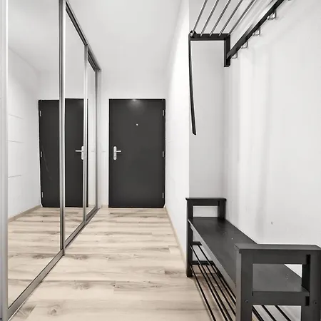شقة Stylish Flat - Balcony & Private Parking